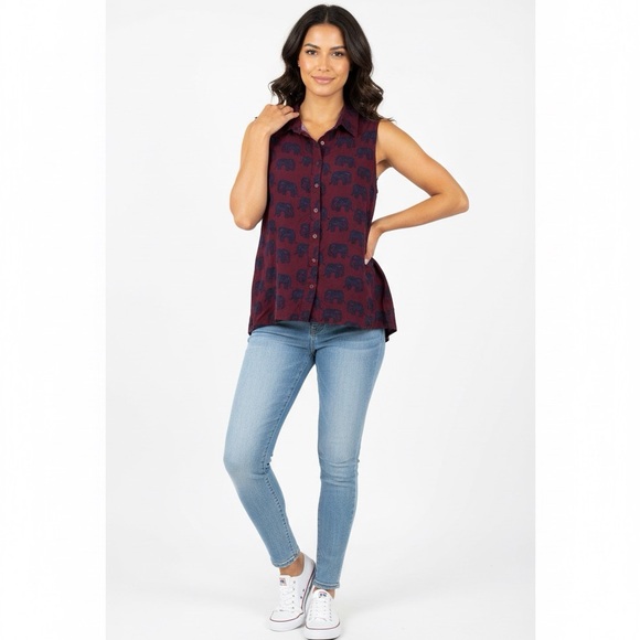 ModCloth Women's M Elephant Print Button Down Collared Asymmetrical Hem - Picture 1 of 10